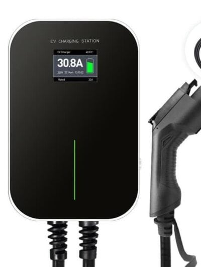 Fejlesztési elektromos töltőállomás elektromos autókhoz, pontos mérés és gyors töltés.